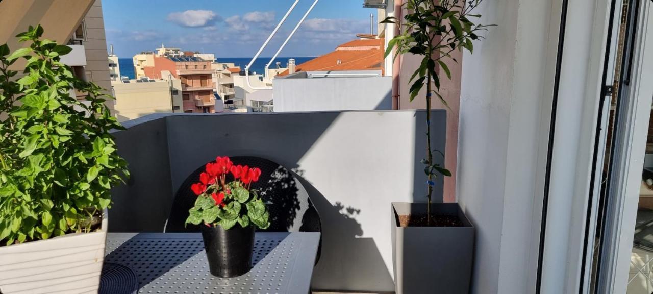 Bright & Modern Apt With View Heraklion Zewnętrze zdjęcie